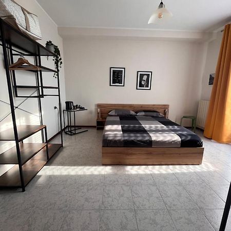 Al Pip Guest House Treviglio Bagian luar foto